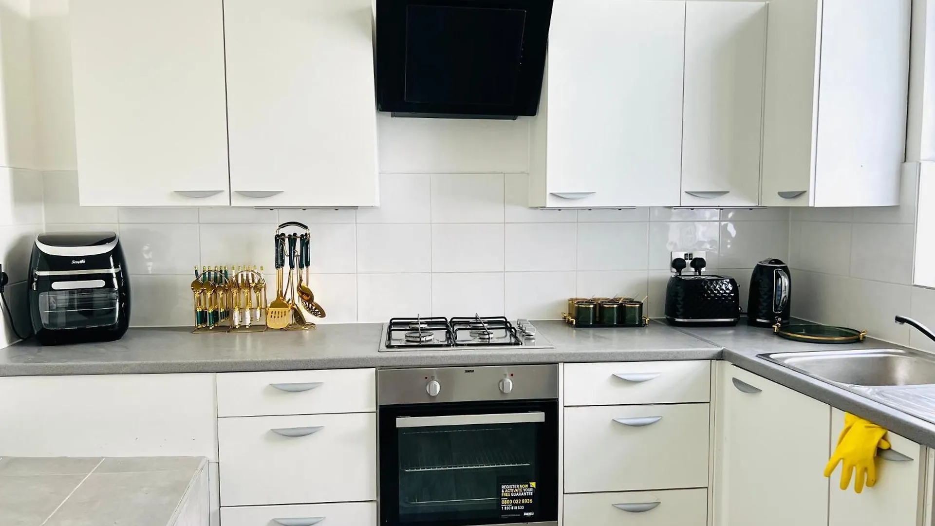 Luxury Morden 4 Bedroom Flats Which Will Make You Unforgettable Londra 0*,  Regno Unito